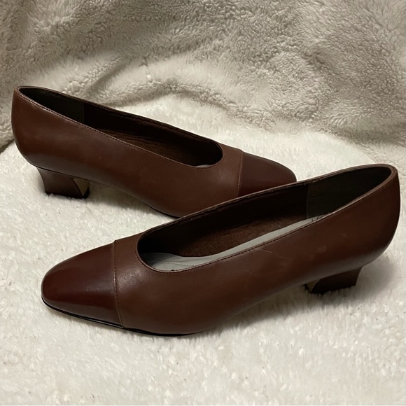 Brown Leather Heals with Patton Toe - Picture 2 of 7